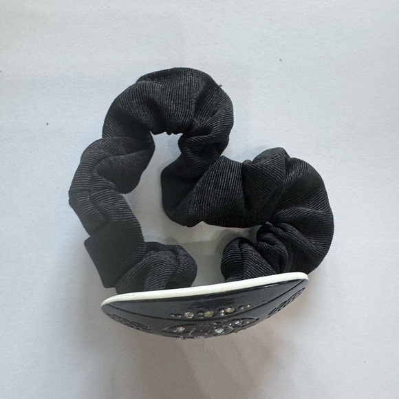 Black and Silver Hair Accessory - Picture 2 of 3